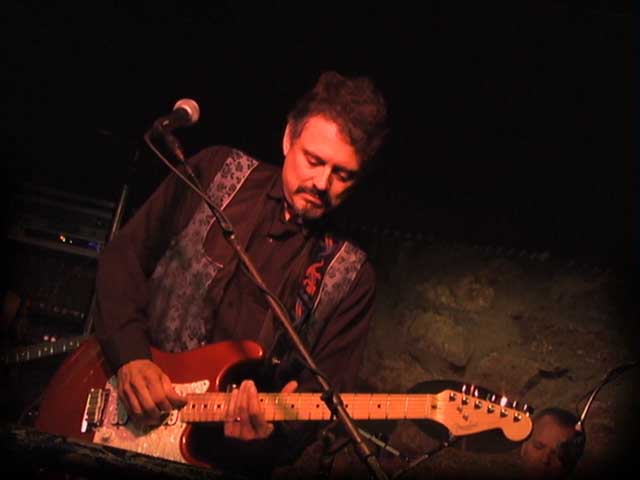 fastjohnny.jpg (26335 bytes)